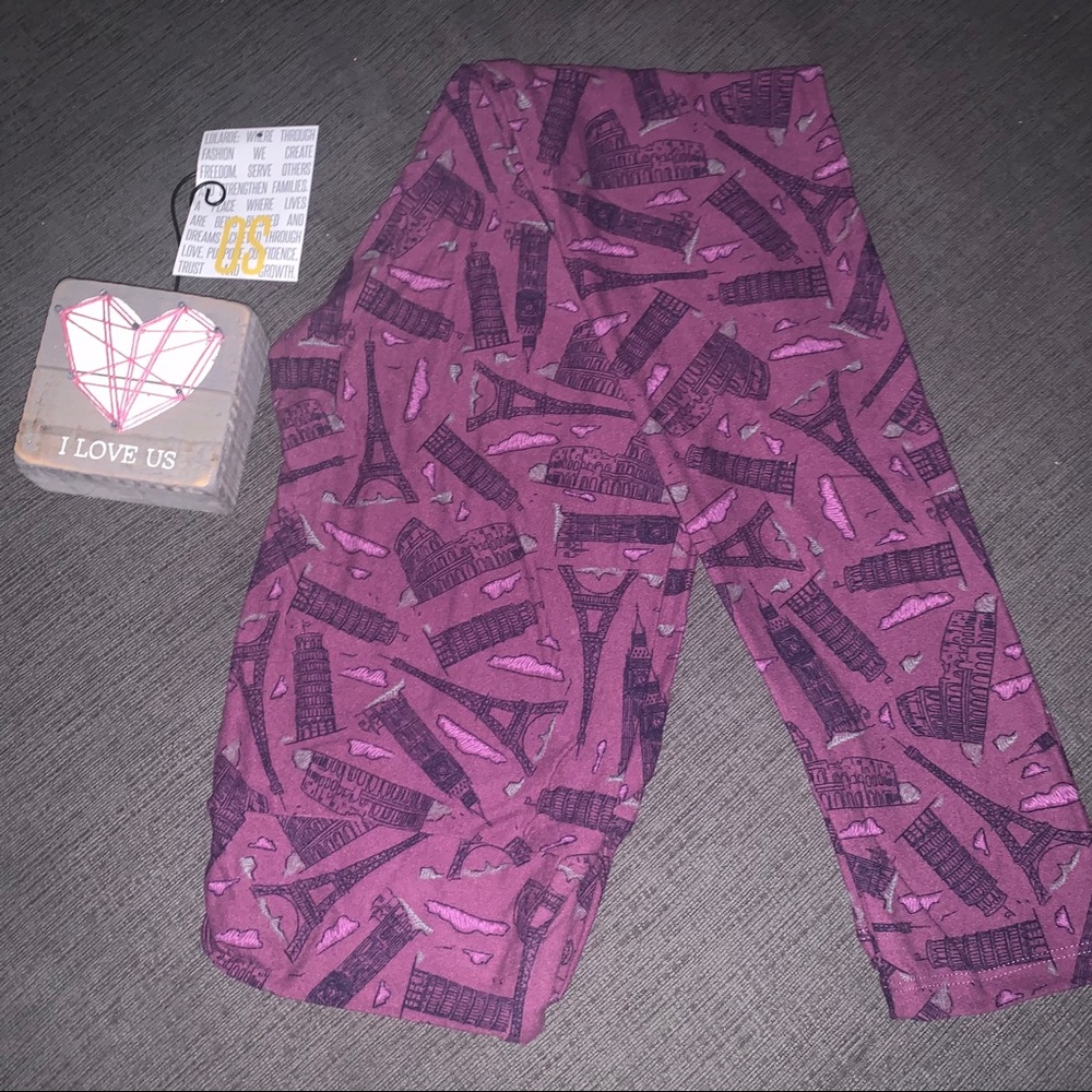 3/$30 ❤️ NWOT OS Tourist (Paris, Rome, Pisa)